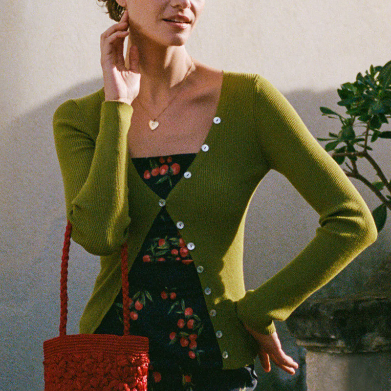 Test solid collar side button long-sleeved cardigan slim and slim French elegant and sexy style